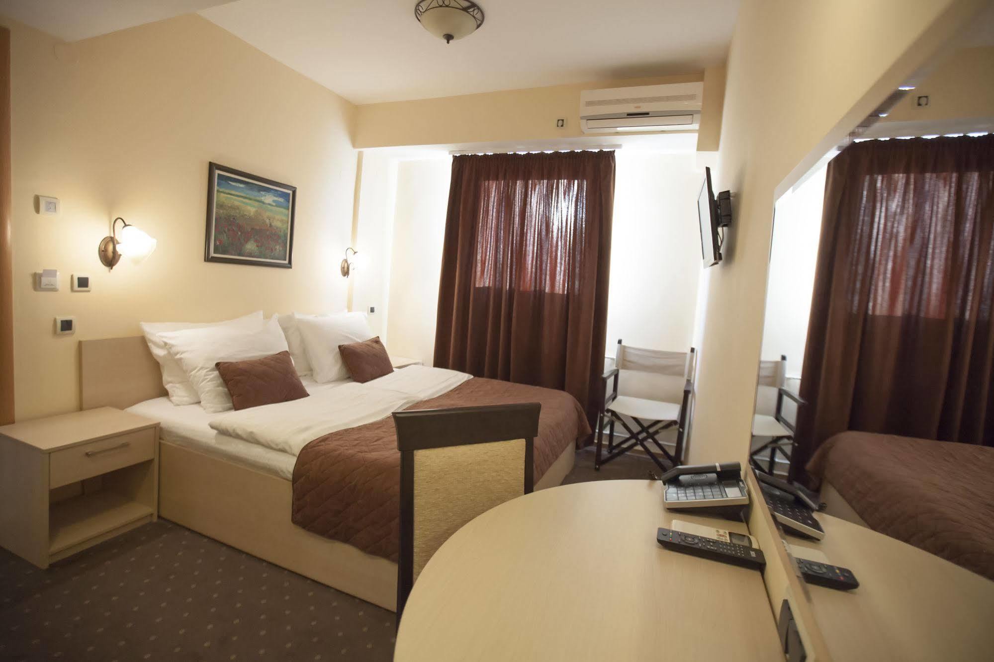 Hotel Srbija Vrsac Esterno foto