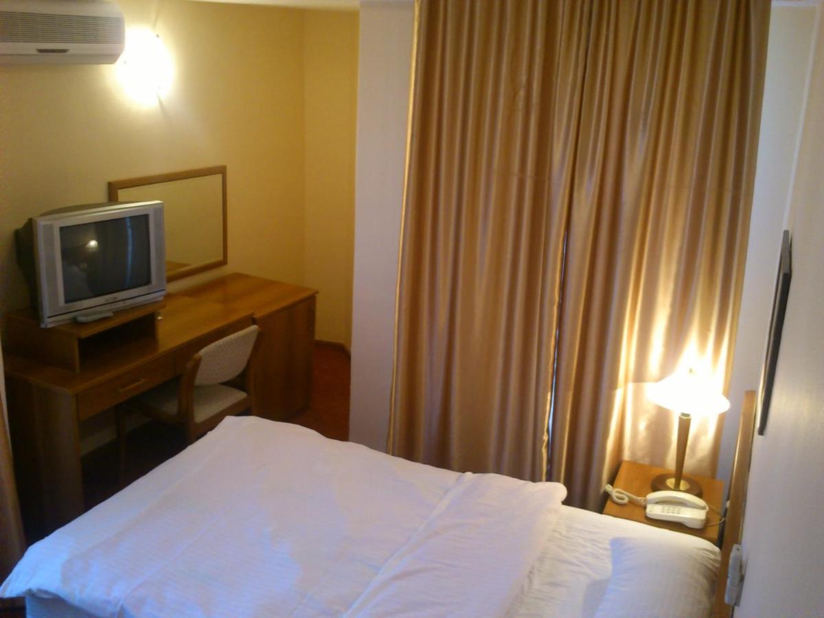 Hotel Srbija Vrsac Esterno foto
